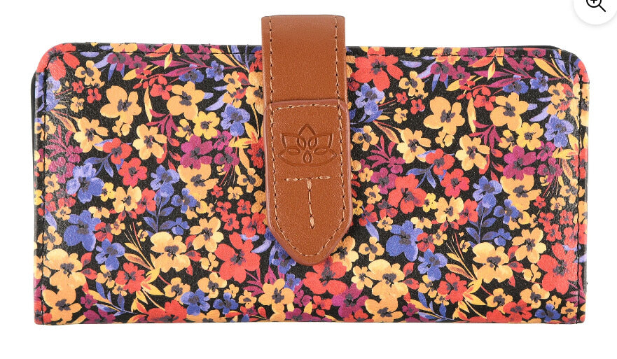 Time and Tru Women's Alexandra Slim Wallet Vinyl Floral Print by Walmart